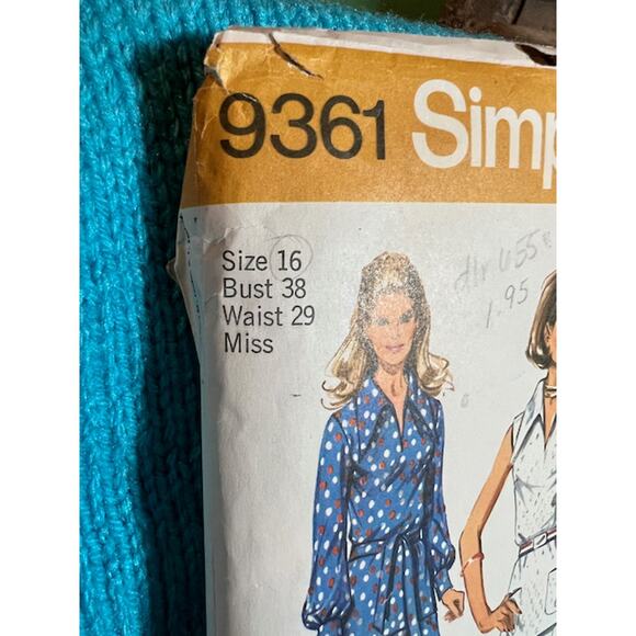 Simplicity 9361 top pants pattern 1970s wingtip collar - Picture 2 of 5